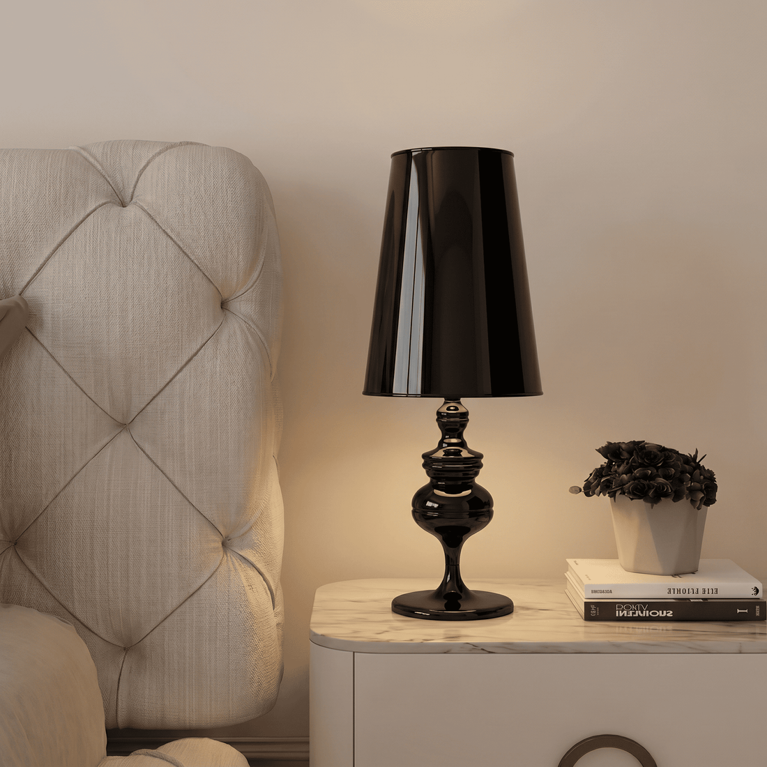 NoireRoyale black lamp on nightstand